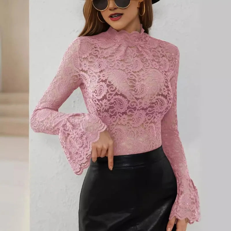 Camisas de encaje ajustadas con mangas largas y detalles calados, elegantes camisetas de manga acampanada para mujer, tops de cuello alto, camisetas de malla lisas y sexys para otoño.
