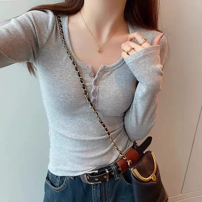 Camiseta básica de mujer con cuello en V y botones para otoño/invierno. Jersey ajustado de punto suave y cálido para mujer.