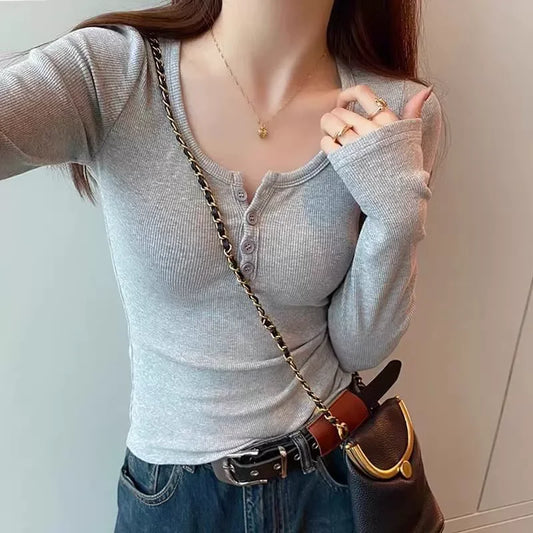 Camiseta básica de mujer con cuello en V y botones para otoño/invierno. Jersey ajustado de punto suave y cálido para mujer.