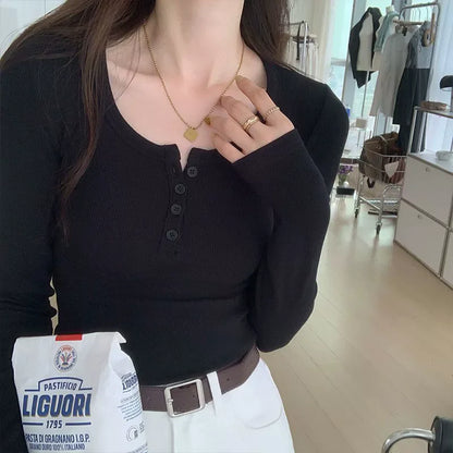 Camiseta básica de mujer con cuello en V y botones para otoño/invierno. Jersey ajustado de punto suave y cálido para mujer.